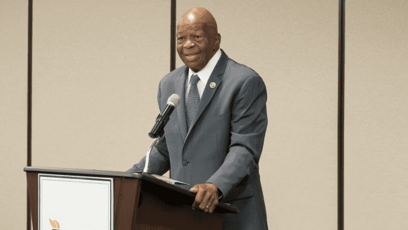 Headshot of Elijah Cummings