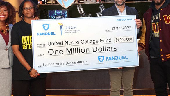 Fanduel $1m check closeup