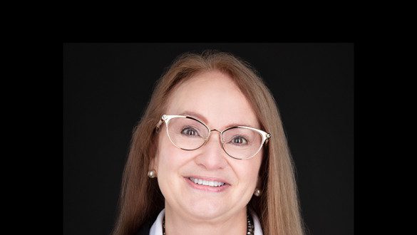 Laurie Readhead 2022 headshot