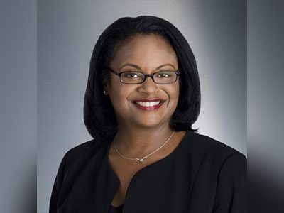 headshot of Rhonda Morris