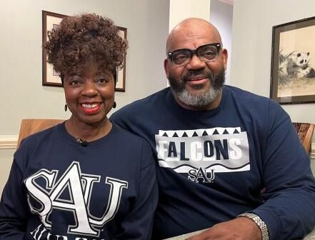 Photo of Gilbert and Carolyn Knowles