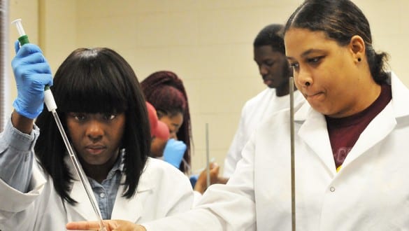 Students in laboratory at Bethune Cookman University working